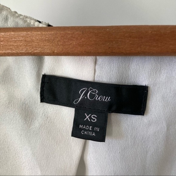 J Crew Ruffle-trim V-neck heart print‎ blouse - Picture 4 of 8